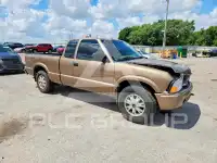 2002 GMC SONOMA photo