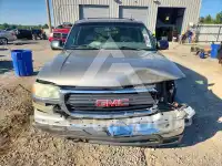 2002 GMC YUKON фото