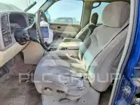 2002 GMC YUKON photo
