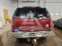 2002 GMC YUKON фото