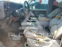 2002 GMC YUKON фото