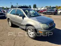 2002 Lexus RX300 photo
