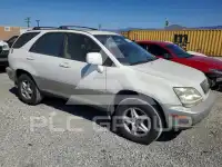 2002 Lexus RX300 photo