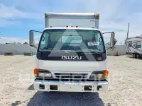 2002 Isuzu NPR photo