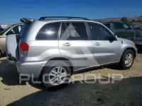 2002 Toyota RAV4 photo