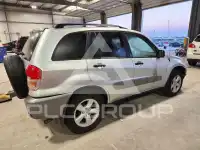 2002 Toyota RAV4 photo