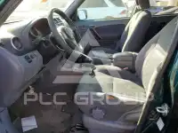 2002 Toyota RAV4 photo