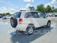 2002 Toyota RAV4 фото