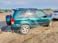 2002 Toyota RAV4 photo