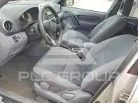 2002 Toyota RAV4 photo
