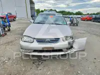 2002 Toyota COROLLA фото