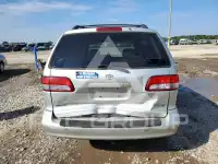 2002 Toyota SIENNA photo
