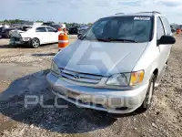 2002 Toyota SIENNA photo
