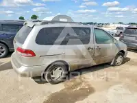 2002 Toyota SIENNA фото