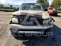 2002 Toyota TACOMA photo