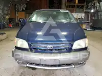 2002 Toyota SIENNA photo