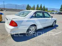 2002 Toyota AVALON фото