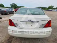 2002 Toyota AVALON фото