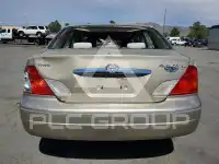 2002 Toyota AVALON photo