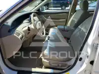 2002 Toyota AVALON photo