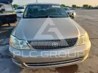 2002 Toyota AVALON photo