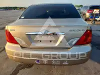 2002 Toyota AVALON photo