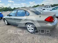 2002 Ford TAURUS photo