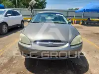 2002 Ford TAURUS photo
