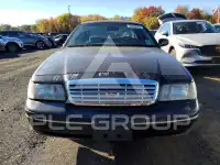 2002 Ford CROWN photo