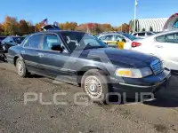 2002 Ford CROWN photo