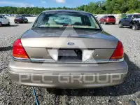 2002 Ford CROWN фото