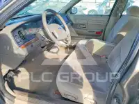 2002 Ford CROWN фото