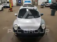 2002 Volkswagen BEETLE фото