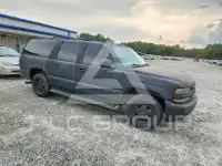2003 Chevrolet Suburan photo