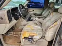 2003 Chevrolet Suburan photo