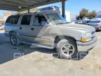 2003 Chevrolet Suburan photo