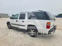 2003 Chevrolet Suburan photo