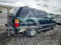 2003 Chevrolet Suburan photo