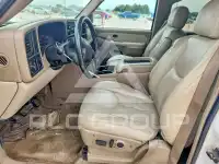 2003 Chevrolet Suburan photo