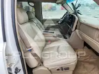 2003 Chevrolet Suburan фото