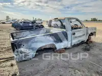 2003 Chevrolet Silverado photo
