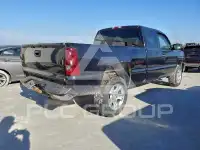 2003 Chevrolet Silverado photo