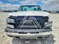 2003 Chevrolet Silverado photo