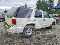 2003 Chevrolet Blazer photo