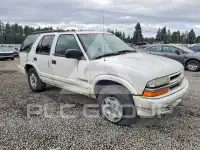 2003 Chevrolet Blazer photo