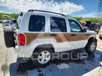 2003 Jeep LIBERTY фото