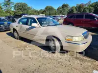 2003 Lincoln Town фото