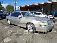 2003 Lincoln Town фото