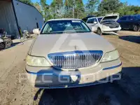 2003 Lincoln Town фото