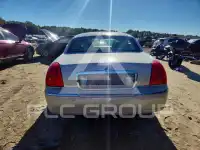 2003 Lincoln Town фото